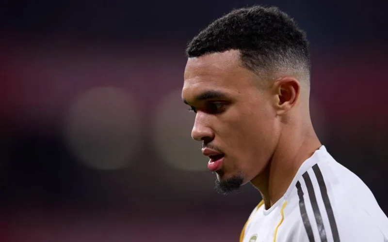 نهاية الرحلة بمدريد.. ألكسندر أرنولد يقترب من الدوري الإنجليزي بقرار من أربيلوا